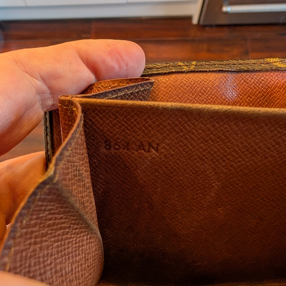Louis Vuitton Vintage Monogram Wallet 1986 - Picture 16 of 16